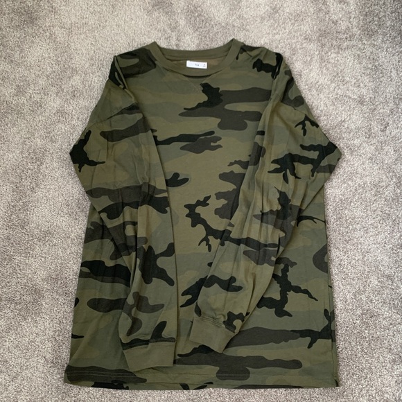 Tna long sleeve camo shirt
